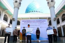 Mayapada Group Serahkan...