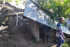Longsor di Enrekang...