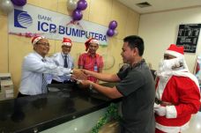 Sinterklas sambut nasabah...