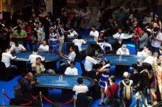 Kompetisi offline poker...