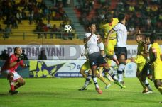 Sriwijaya FC Ditahan...