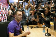 Xavi Pensiun dari Barcelona...