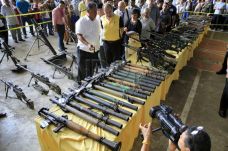 Damai, Militan Islam...