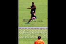 Pemain AS Roma Tes Lapangan...