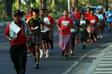 Lomba Lari Sarong Fun...