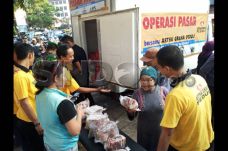 AGP Gelar Operasi Pasar...