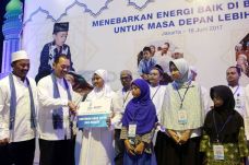 PGN Berikan Santunan...