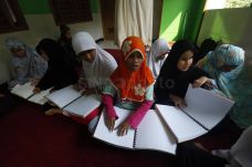 Pesantren Kilat di SLB-A...