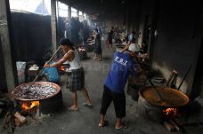 Menengok Pembuatan Dodol...