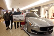 Plaza Indonesia Gelar...