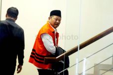 Bupati Sidoarjo Nonaktif...