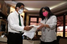 FK Unair Sumbang APD...