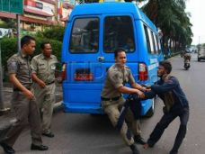 Joki Wanita Mengamuk...