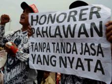 Ratusan Guru Honorer...