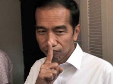 Jokowi Cabut Perpres...