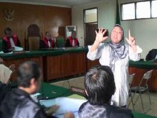 Adik Tiri Ratu Atut...