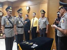 Budi Gunawan Resmi Menjabat...
