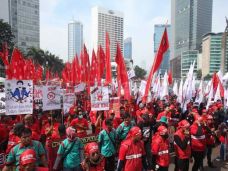 7 Ribu Buruh Pulogadung...