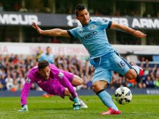 Gol Tunggal Aguero Amankan...