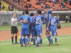 Tahan Imbang United,...