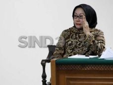 Hari Ini, Ratu Atut...