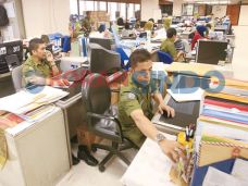 Ahok Siap Tendang PNS...