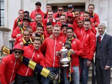 Arsenal Jawara Piala...