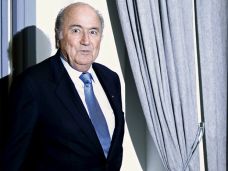 Sepp Blater Mundur dari...