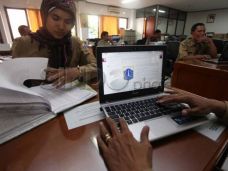 Puasa, Jam Kerja PNS...