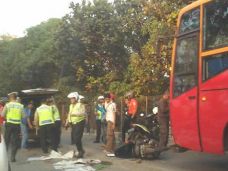 Seorang Pemotor Tewas...