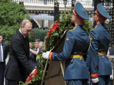 Rusia-AS Peringati Tragedi...