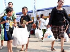 Operasi Pasar Murah...