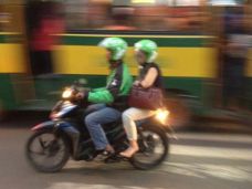 Ini Beda Penghasilan...