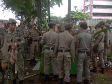 Puluhan Lapak Batu Akik...
