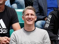 Resmi, Schweinsteiger...