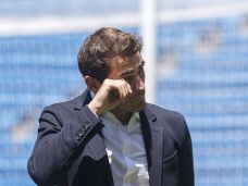 Tinggalkan El Real,...