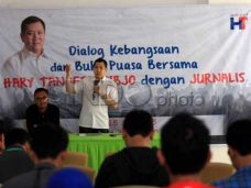 HT: Menpora Harus Legowo...