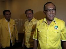 PN Jakut: Golkar Kubu...