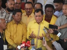 Golkar Serahkan 219...
