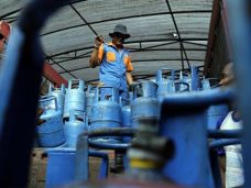 Gas 12 Kg Isi Air Ditemukan...