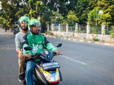 Cepat atau Lambat Ojek...