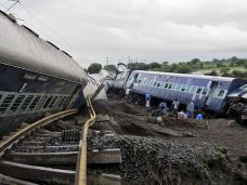 Dua Kereta di India...