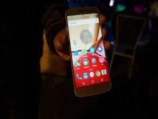 Motorola Moto M Resmi...