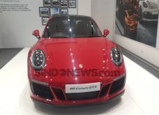 Waw, Supercar Porsche...