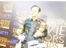 Aktor Senior Deddy Sutomo...