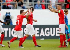 Swiss Pesta Gol ke Gawang...