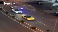 Viral, Dua Mobil Mewah...
