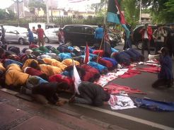 Dokter cek luka dalam Sofian