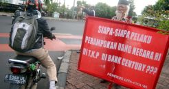 Timwas Century kejar kroni Istana