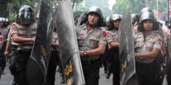 Bentrok Bima, Polri bantah gunakan AK-47